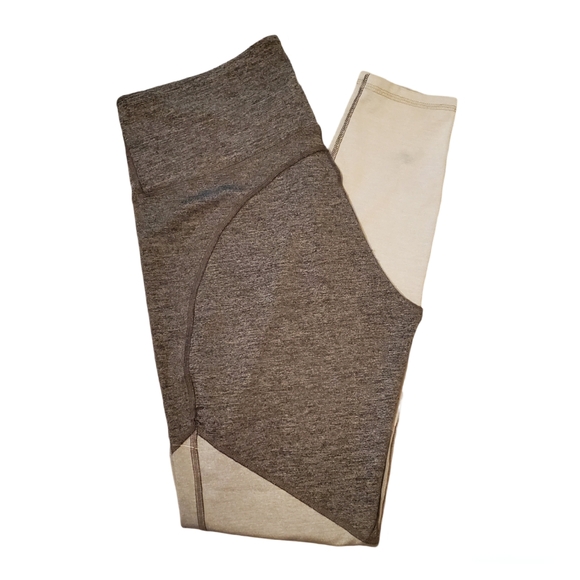 Women's old navy active go-dry, size L - Picture 3 of 4